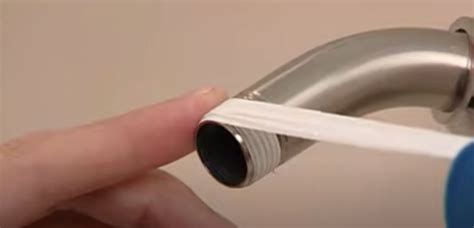 how to put on plumbing tape
